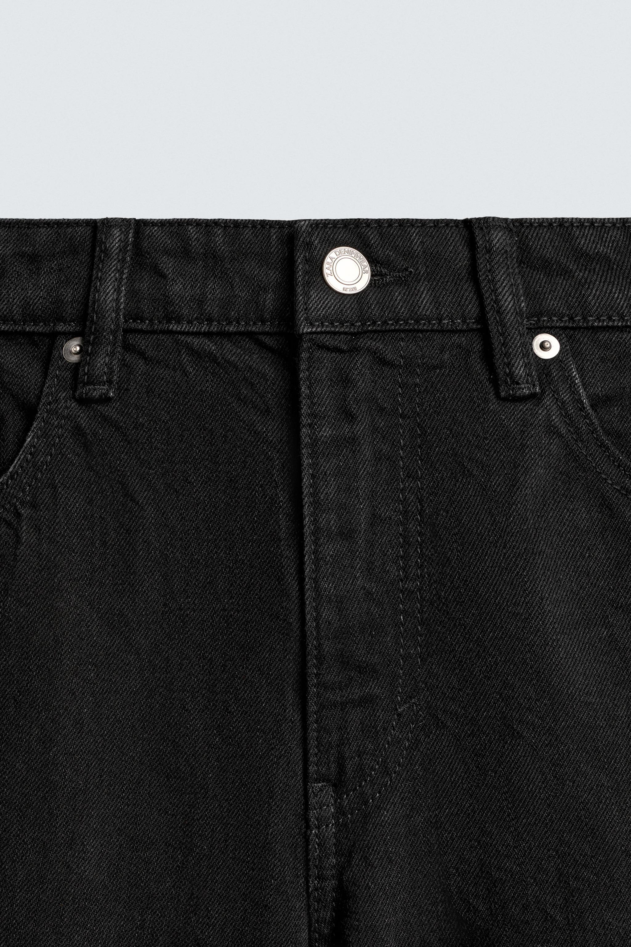 SLIM TAPERED FIT JEANS